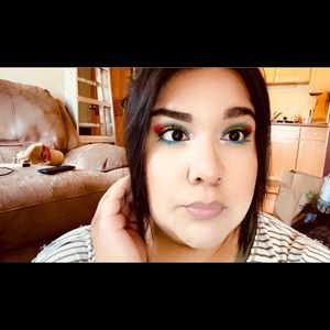 Meet your Posher, Etye